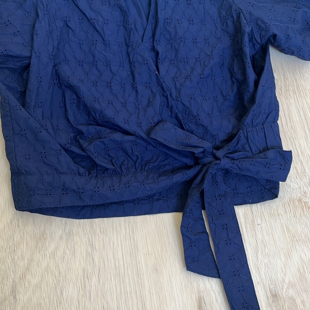GAP Puff Sleeve Eyelet Wrap Top NAVY Size XXL - Picture 6 of 9